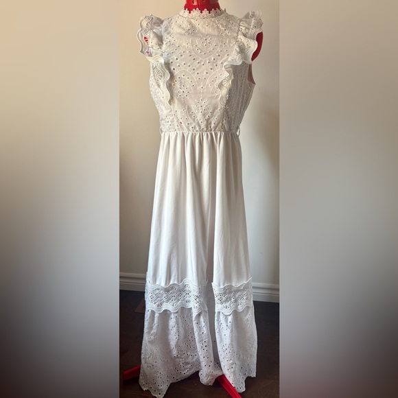 MJ-002 Simplee white Dress size S - Picture 6 of 10